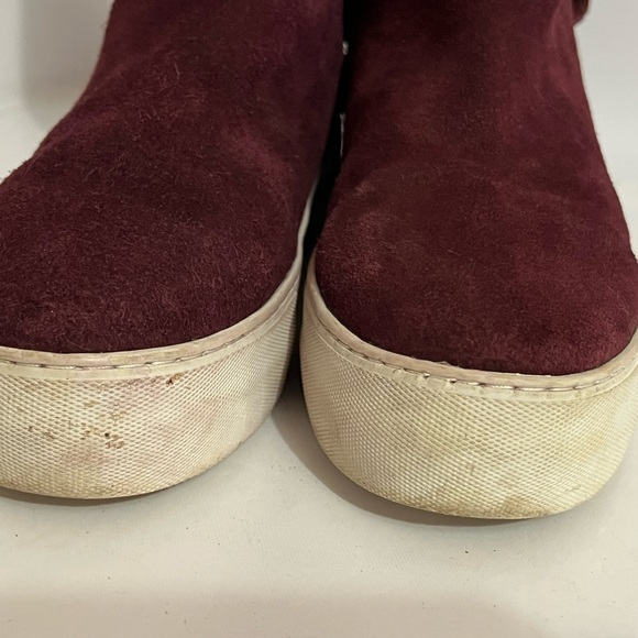 J Slides | All Leather Ruffle Heel Booties - Picture 10 of 14